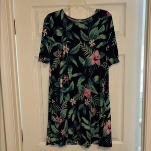 💜💜 Old Navy Floral Print Dress with Pink and Green Leaves